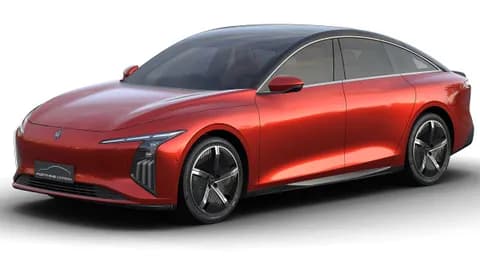 مراجعة فورتينغ S7 EV 2025 - المواصفات، الأداء، الداخلية والمزيد - Expert car rating